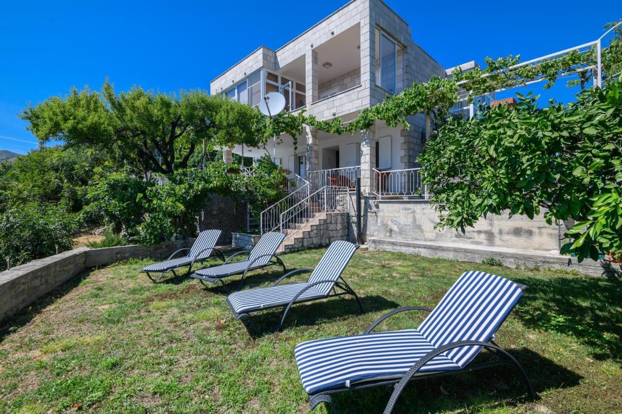 Apartment Mario - Veliki Stan Za Odmor - Terasa- Vrt - Bazen - Pogled More, Izoliran Орашац Экстерьер фото