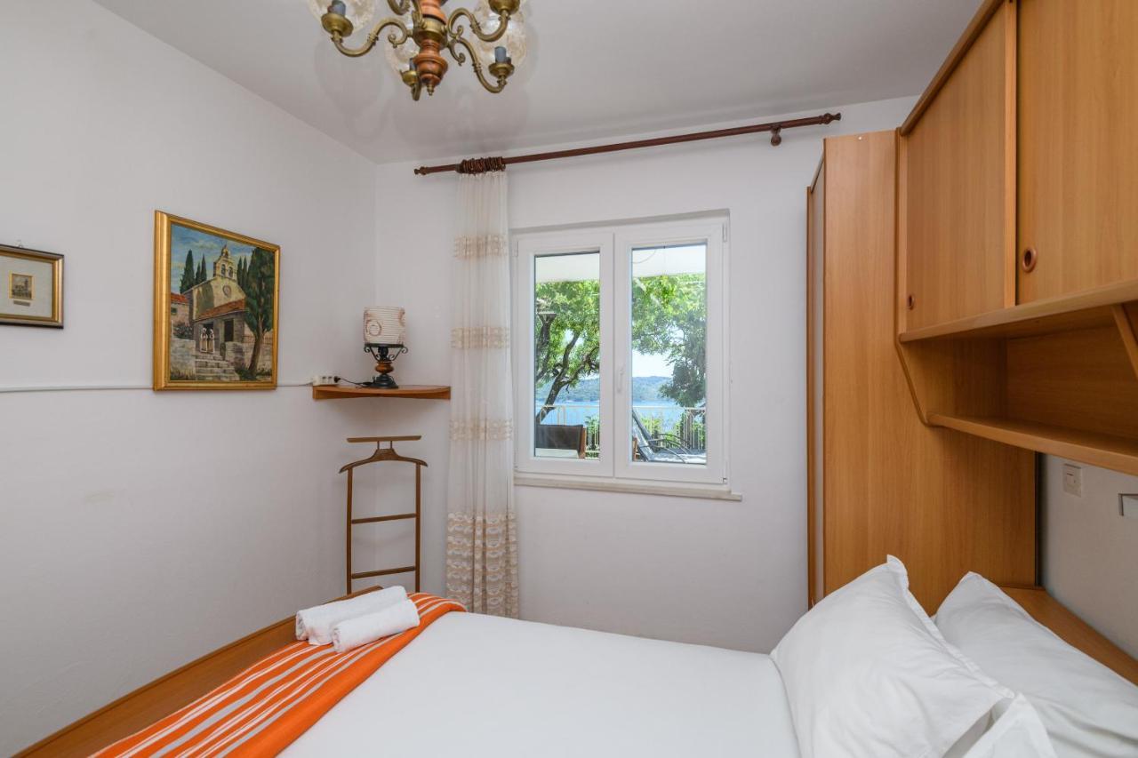 Apartment Mario - Veliki Stan Za Odmor - Terasa- Vrt - Bazen - Pogled More, Izoliran Орашац Экстерьер фото